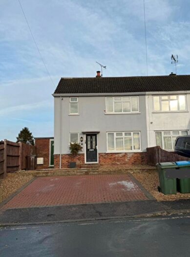 2 Bedroom Semi Detached House To Rent In Palmer Avenue, Aylesbury, HP19