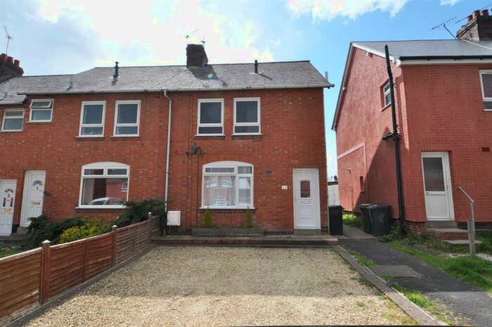 3 Bedroom End Of Terrace House To Rent In Farm Road, Redditch, Worcestershire, B98