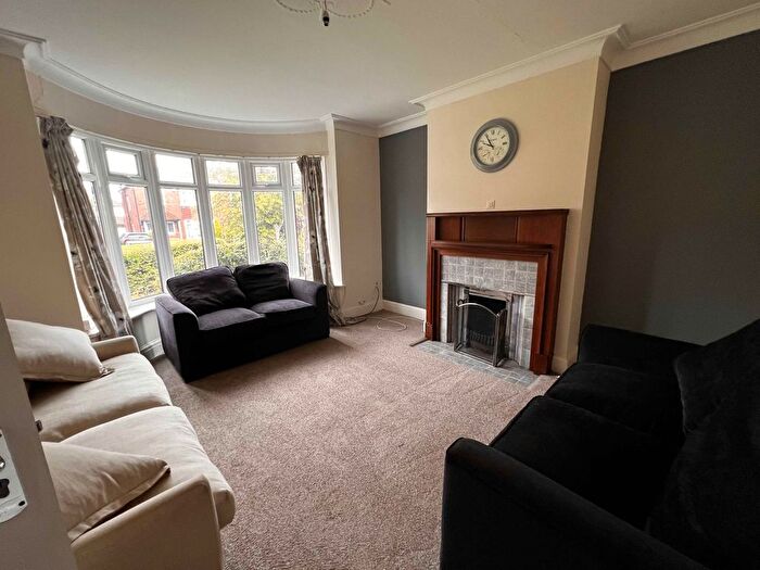 5 Bedroom Semi-Detached House To Rent In Becketts Park Crescent, Headingley, Leeds, LS6