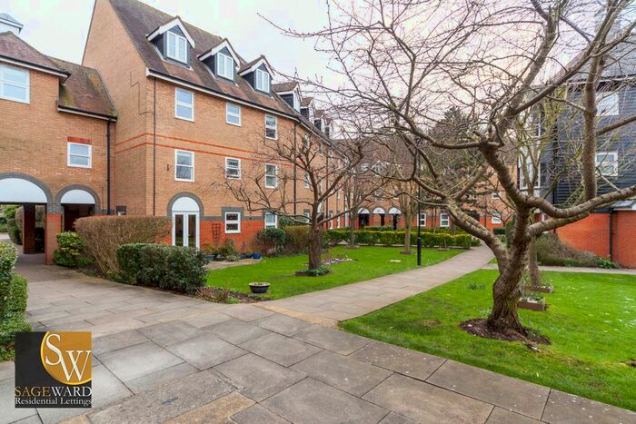 2 Bedroom Flat To Rent In Mitre Court, Railway Street, Hertford, SG14