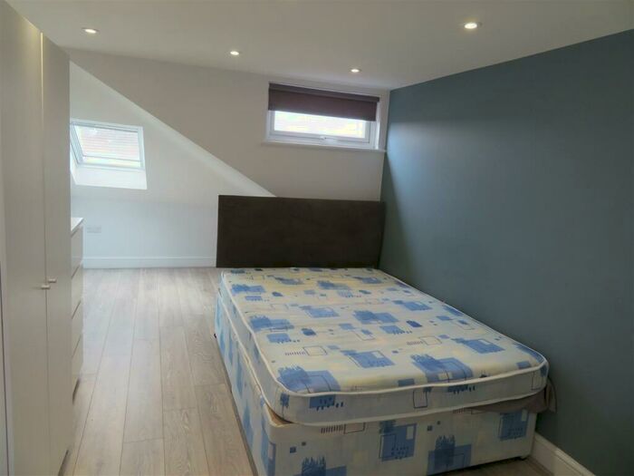 6 Bedroom House To Rent In Edmund Road, Southsea, PO4