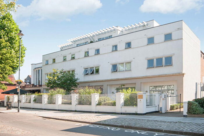 2 Bedroom Apartment For Sale In The Rex Apartments, Berkhamsted, Hertfordshire, HP4