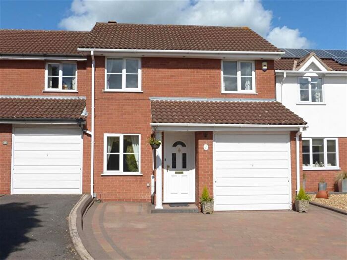 3 Bedroom Semi-Detached House To Rent In Falstaff Close, Sutton Coldfield, West Midlands, B76