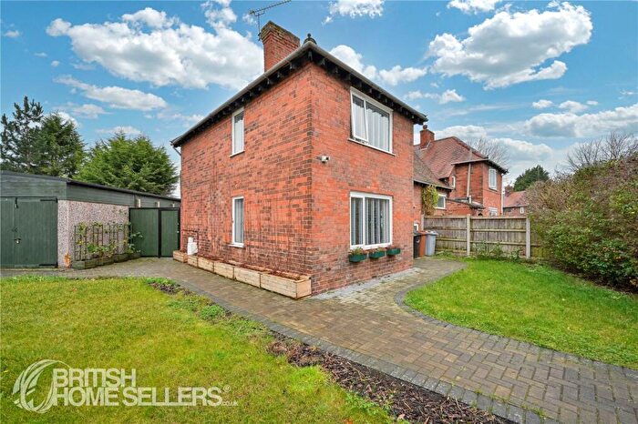 4 Bedroom Semi Detached House For Sale In Gresty Road, Crewe, Cheshire, CW2