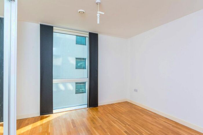 1 Bedroom Flat To Rent In Clayponds Lane, Brentford, TW8