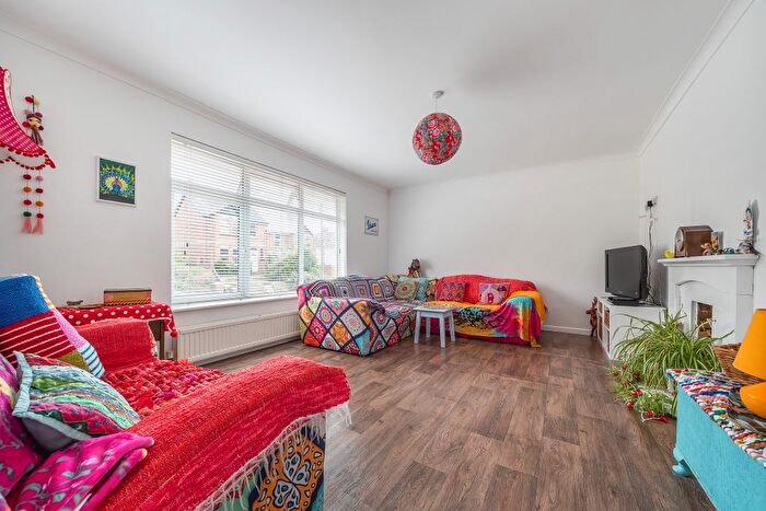 2 Bedroom Detached Bungalow For Sale In Paradise Road, Teignmouth, TQ14