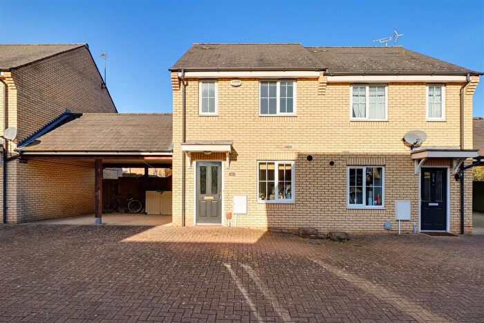 2 Bedroom Semi Detached House For Sale In Wellbrook Way, Girton, CB3