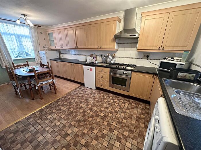 3 Bedroom Terraced House For Sale In Chepstow Avenue, Sale, M33