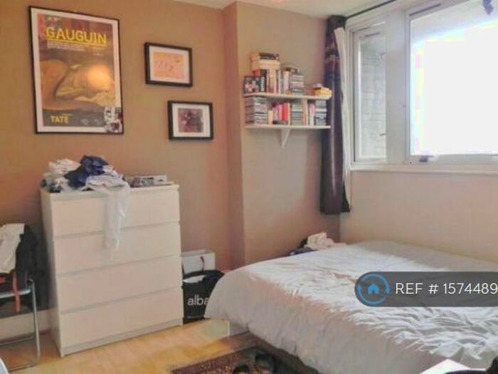 3 Bedroom Flat To Rent In Duffel House, London, SE11