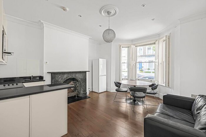 2 Bedroom Flat To Rent In Edith Terrace, London, SW10