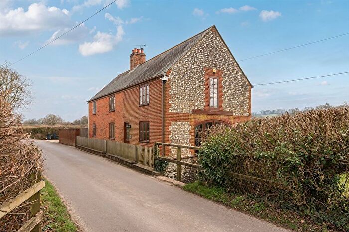 4 Bedroom Detached House For Sale In Middlemarsh, Sherborne, DT9