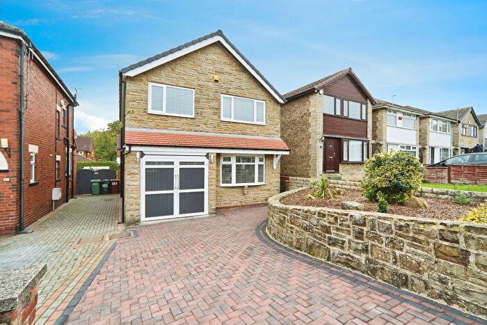 3 Bedroom Detached House For Sale In Tong Road, Leeds, LS12