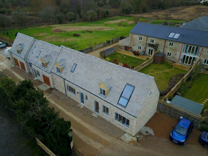 1 Bedroom Apartment To Rent In Abbey Street, OX29