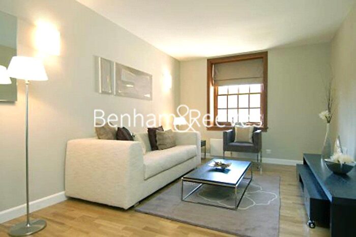 2 Bedroom Flat To Rent In Scott Avenue, London, SW15