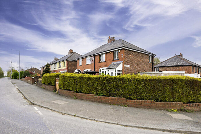 3 Bedroom Semi Detached House For Sale In Springfield Road, Bolton, BL4