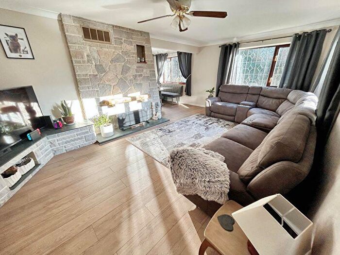 4 Bedroom Detached House For Sale In Middlestone Close, Gorleston, Great Yarmouth, NR31