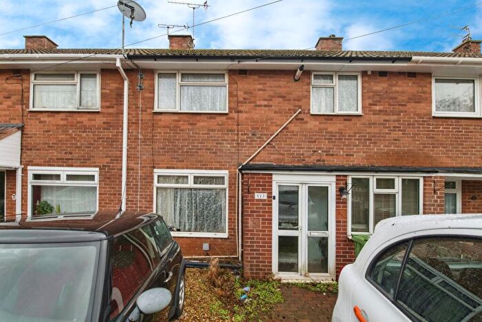 3 Bedroom Terraced House For Sale In Elaine Close, Exeter, EX4