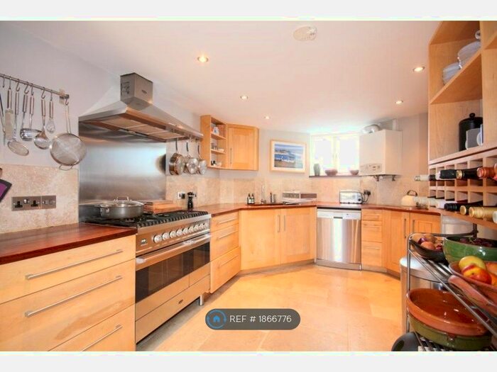 3 Bedroom Terraced House To Rent In Gillingham Terrace, Bath, BA1