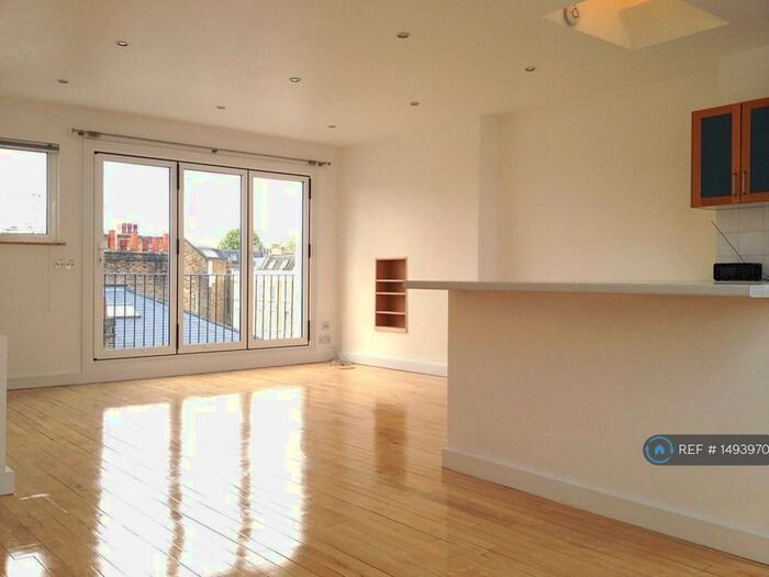 2 Bedroom Flat To Rent In Gloucester Ave, London, NW1