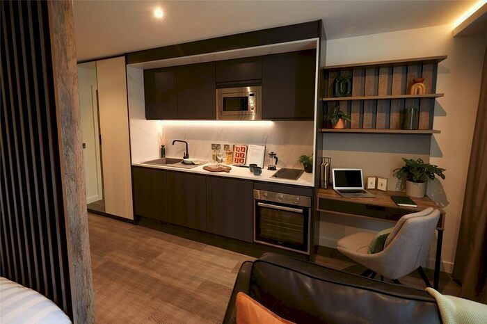 Studio To Rent In Wade Lane, Leeds, LS2