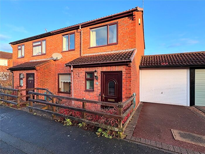 3 Bedroom Semi Detached House For Sale In Downing Way, Daventry, Northamptonshire, NN11