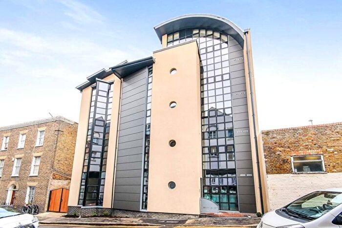 1 Bedroom Flat To Rent In Cliff Street, Ramsgate, Kent, CT11