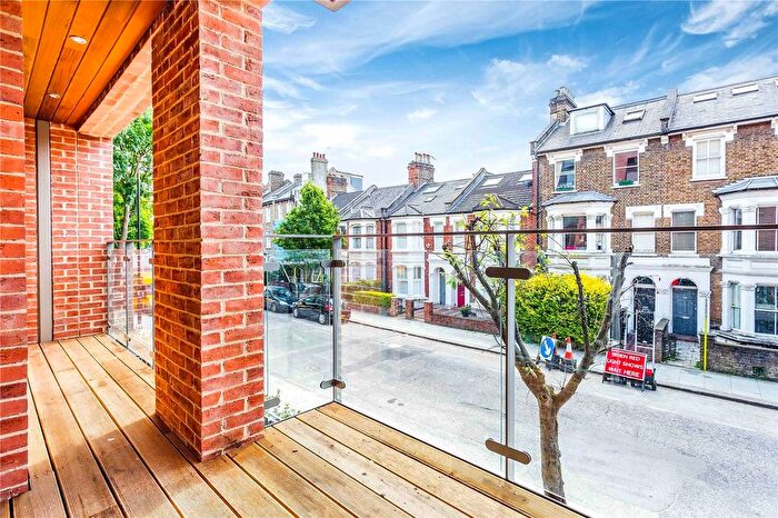 2 Bedroom Flat To Rent In Beaufort Court, Maygrove Road, London, NW6