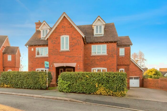 5 Bedroom Detached House For Sale In Redbourne Drive, Wychwood Park, Crewe, CW2