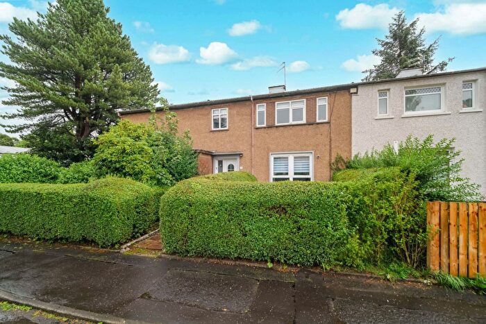 3 Bedroom Flat For Sale In Stoneside Drive, Glasgow, G43