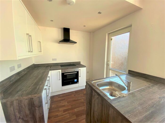 3 Bedroom Semi-Detached House To Rent In Peel Avenue, Blackpool, FY3