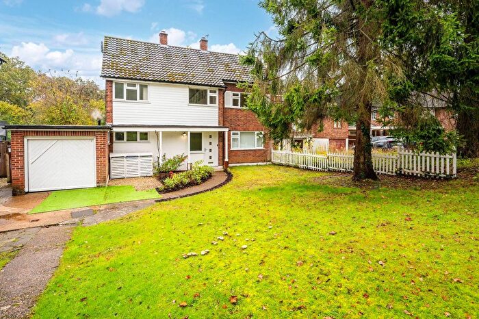 4 Bedroom Property To Rent In Henley Drive, Kingston Hill, Kingston Upon Thames, KT2