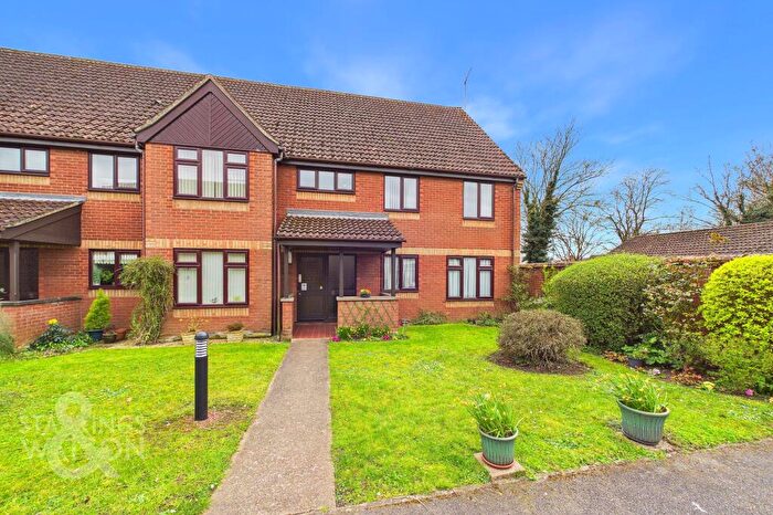 2 Bedroom Apartment For Sale In Parkside Court, Diss, IP22