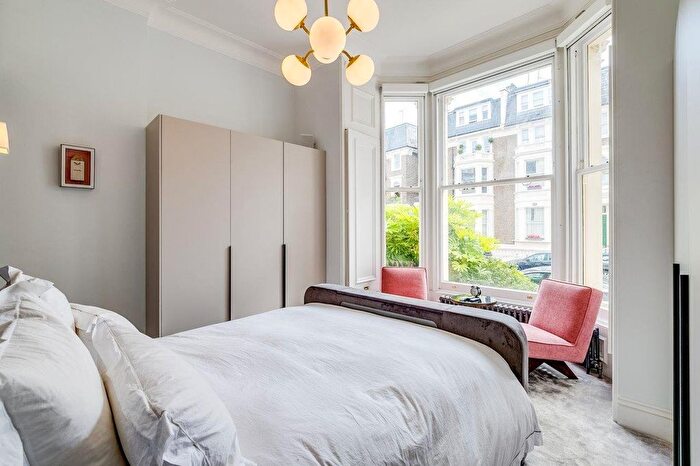 2 Bedroom Flat For Sale In Randolph Crescent, Maida Vale, London, W9