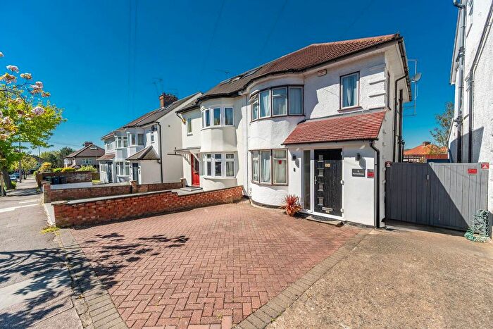 3 Bedroom Semi-detached House To Rent In Grange Hill, Edgware, HA8