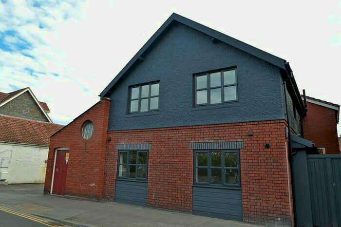 2 Bedroom Apartment To Rent In Old Street, Clevedon, BS21