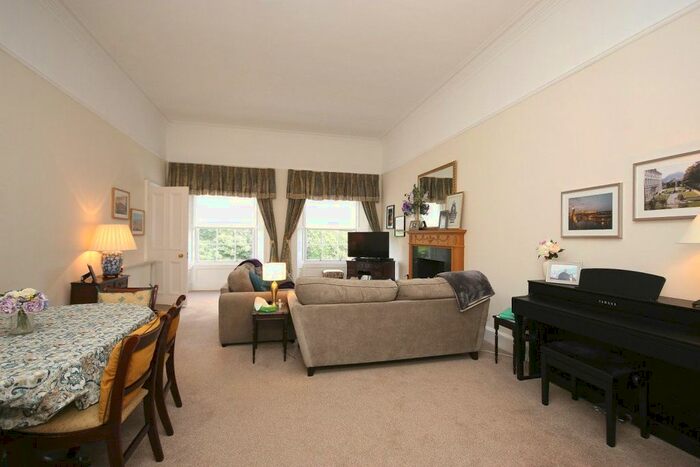 2 Bedroom Flat To Rent In Royal Terrace, New Town, Edinburgh, EH7