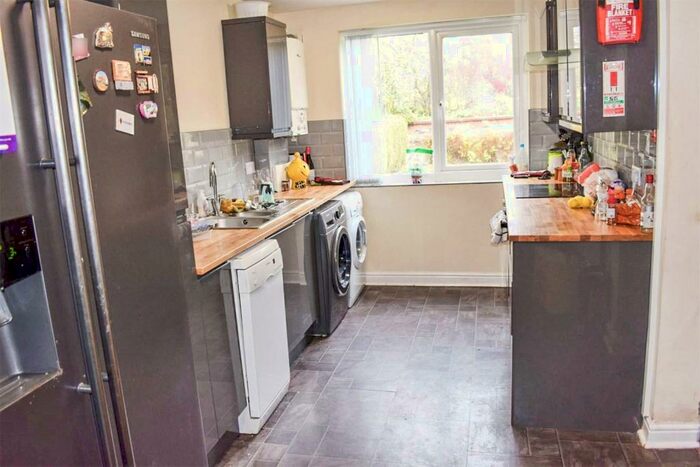 6 Bedroom Terraced House To Rent In Victoria Road, Fallowfield, M14