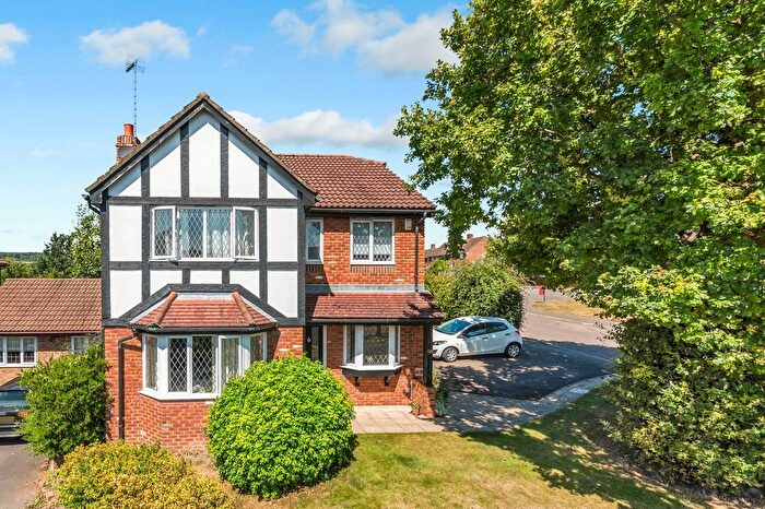 4 Bedroom Detached House For Sale In Mill Road, Sevenoaks, Dunton Green, TN13