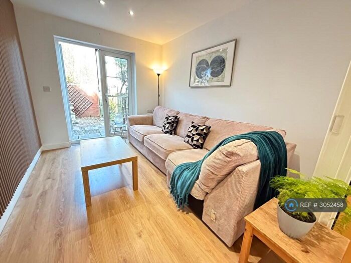 5 Bedroom End Of Terrace House To Rent In Bartholomews Square, Bristol, BS7