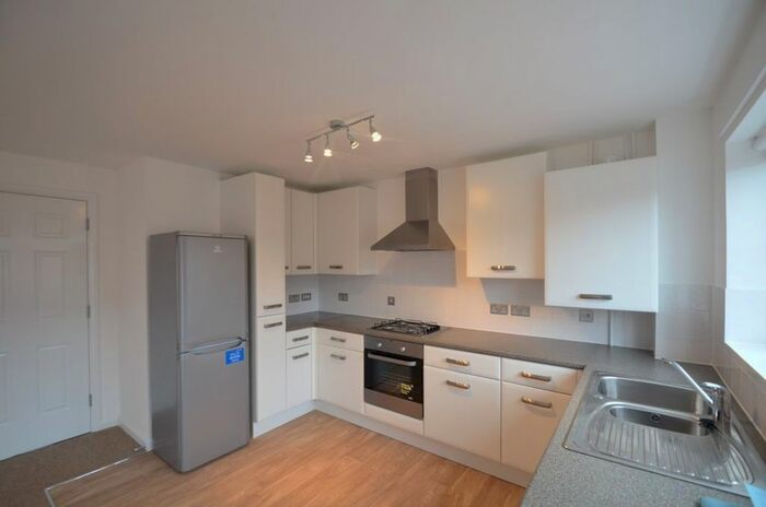 2 Bedroom Flat To Rent In Rathbone Crescent, Peterborough, PE3