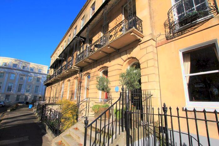 Studio To Rent In London Road, Cheltenham, GL52