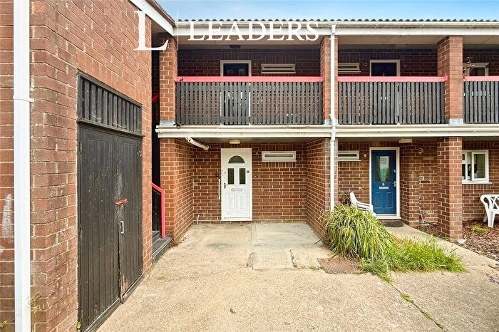 1 Bedroom Flat For Sale In The Chine, Gosport, Hampshire, PO13