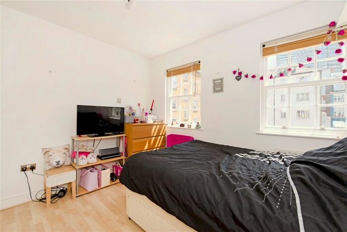 3 Bedroom Flat To Rent In Prince Regent Mews, Euston, NW1