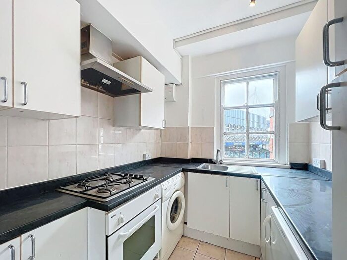 Studio For Sale In Westgate Street, Cardiff, CF10