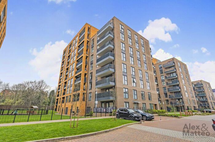 3 Bedroom Flat To Rent In Powell House, Bowen Drive, SE7