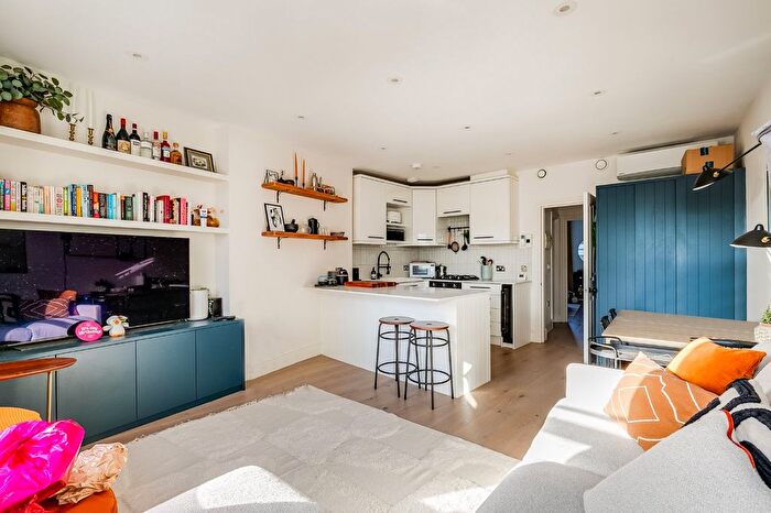 1 Bedroom Flat To Rent In North End Road, London, SW6