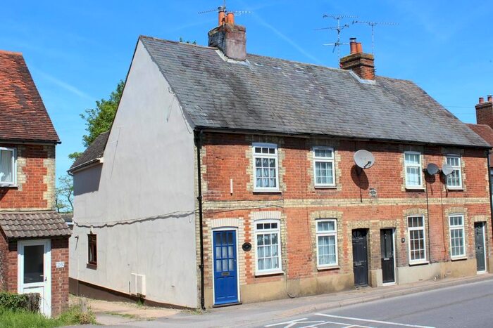 2 Bedroom End Of Terrace House To Rent In The Street, Wrecclesham, Farnham, GU10