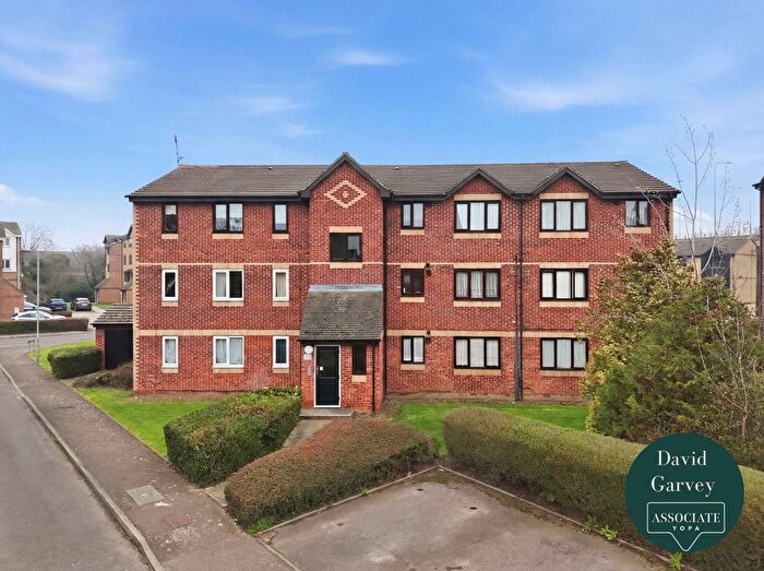 1 Bedroom Flat For Sale In Chestnut Road, Basildon, SS16