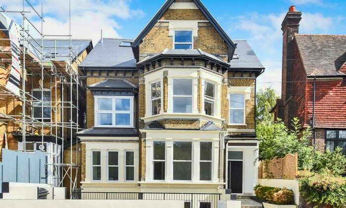 2 Bedroom Apartment To Rent In Croham Road, South Croydon, CR2