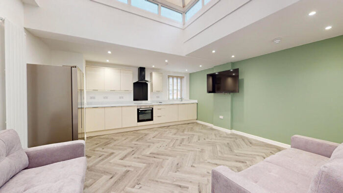 4 Bedroom House To Rent In Portland Apartments, Lincoln, LN5